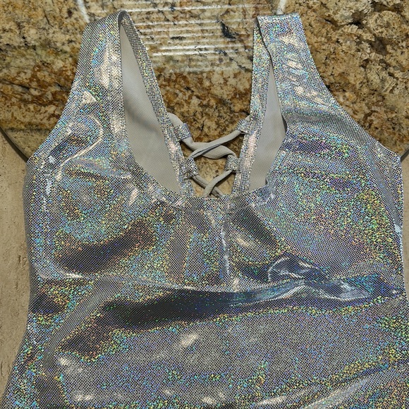 NEW metallic bodysuit with lace-up front - Picture 5 of 5